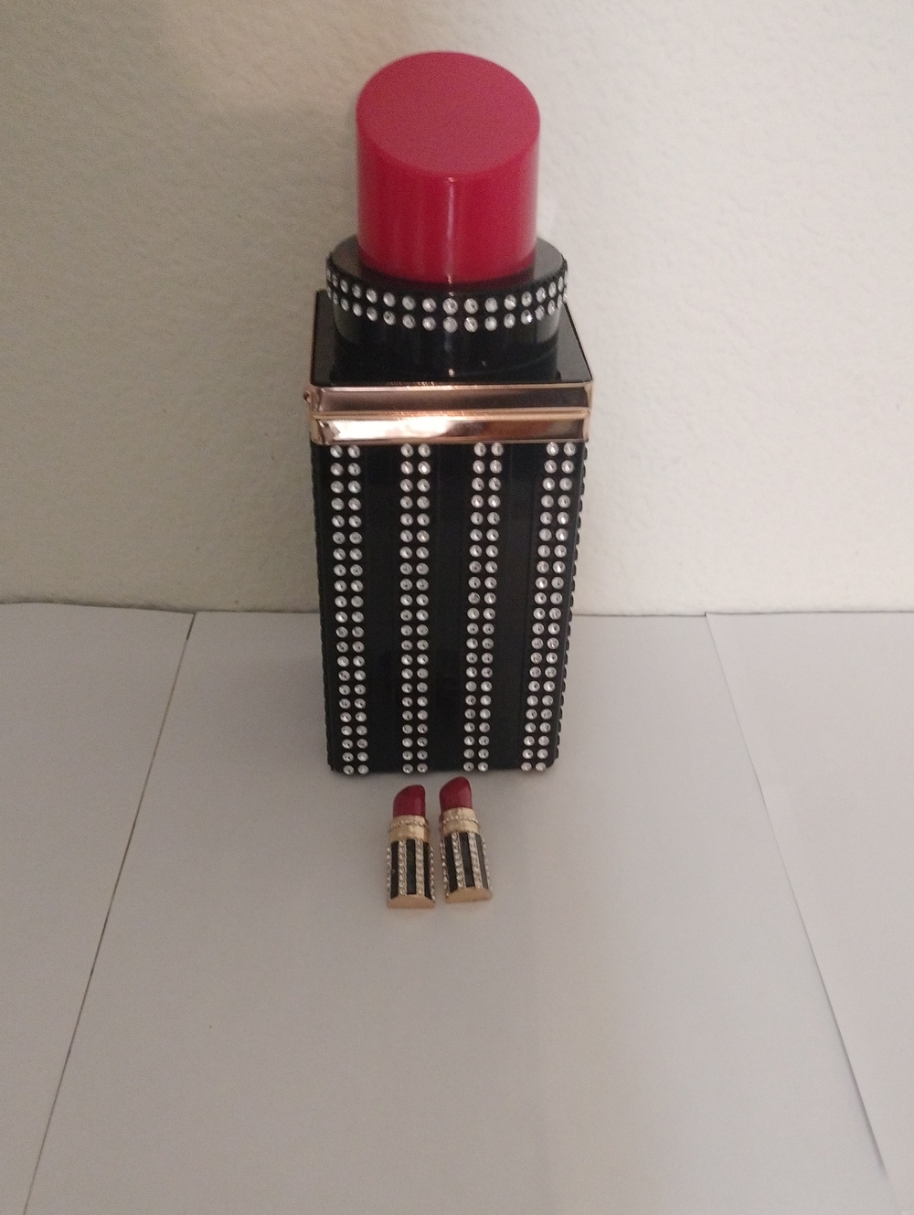 lipstick purse and matching earrings